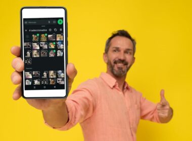 WhatsApp tendrá un botón para organizar los stickers